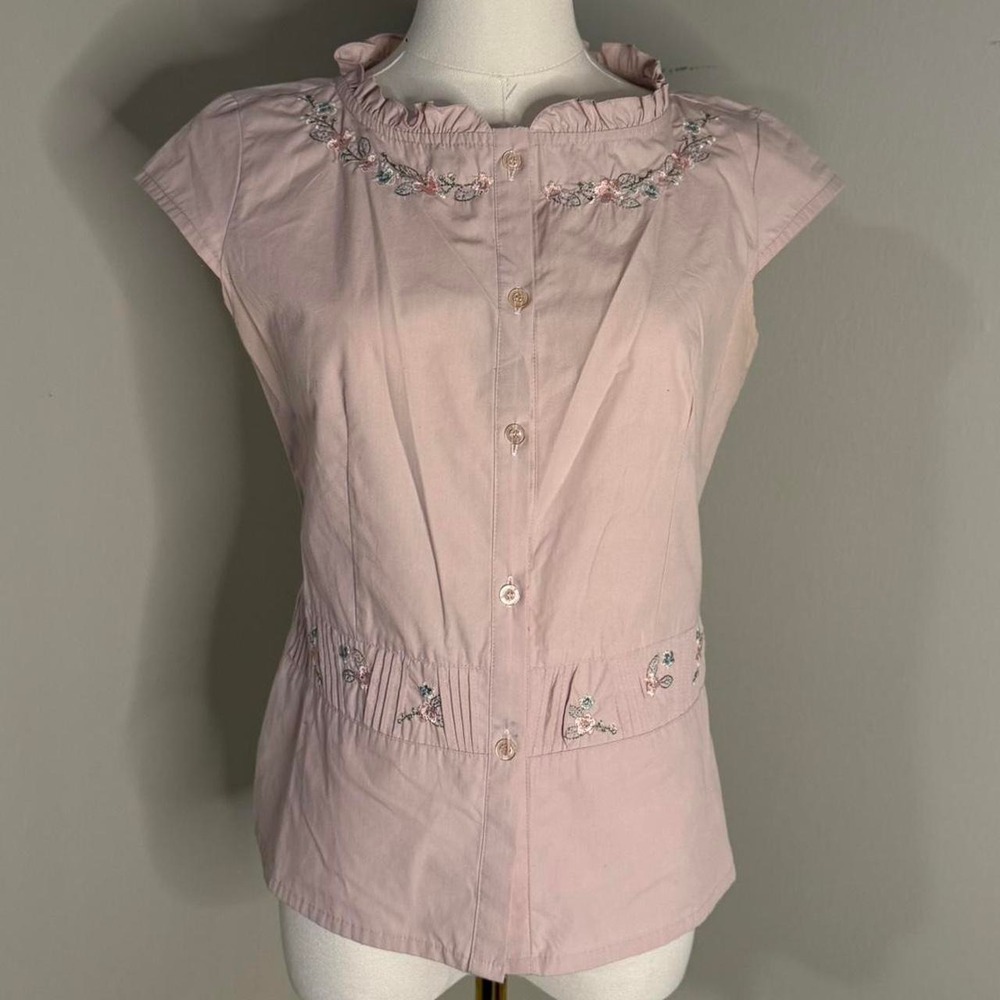 Vintage Pink Embroidered Floral Blouse Ruffle Collar Button Front Cottagecore